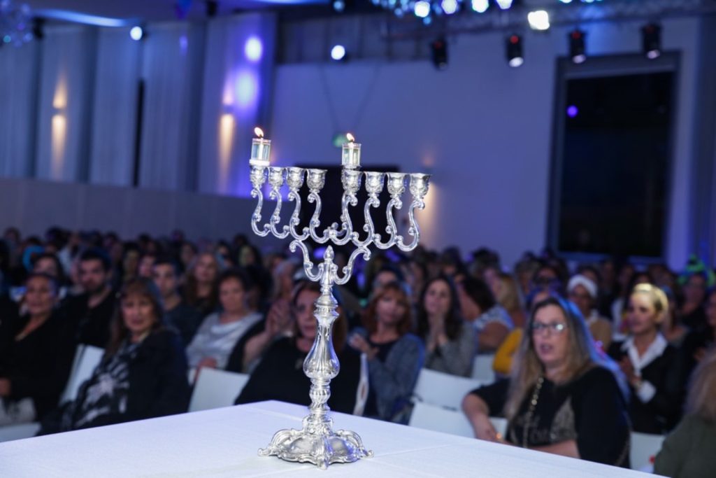 אירועי חנוכה לחברות וארגונים - אור, שמחה וחוויה בלתי נשכחת