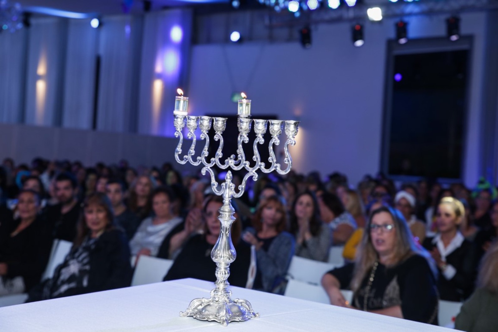 אירועי חנוכה לחברות וארגונים - אור, שמחה וחוויה בלתי נשכחת